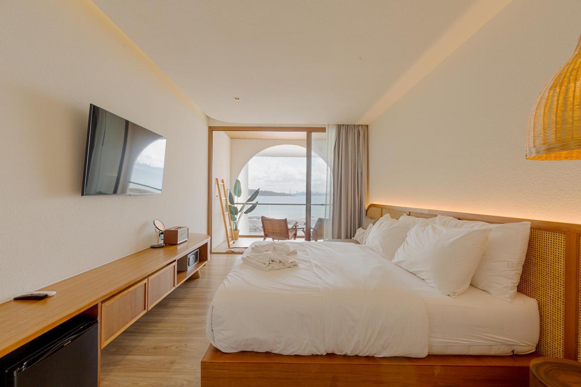 Tasana Bar And Luxury Resort Koh Larn Ngoại thất bức ảnh