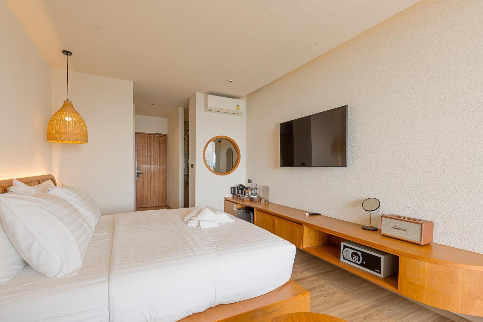 Tasana Bar And Luxury Resort Koh Larn Ngoại thất bức ảnh